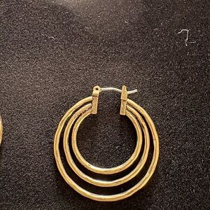 Elegant Gold Hoop Earrings